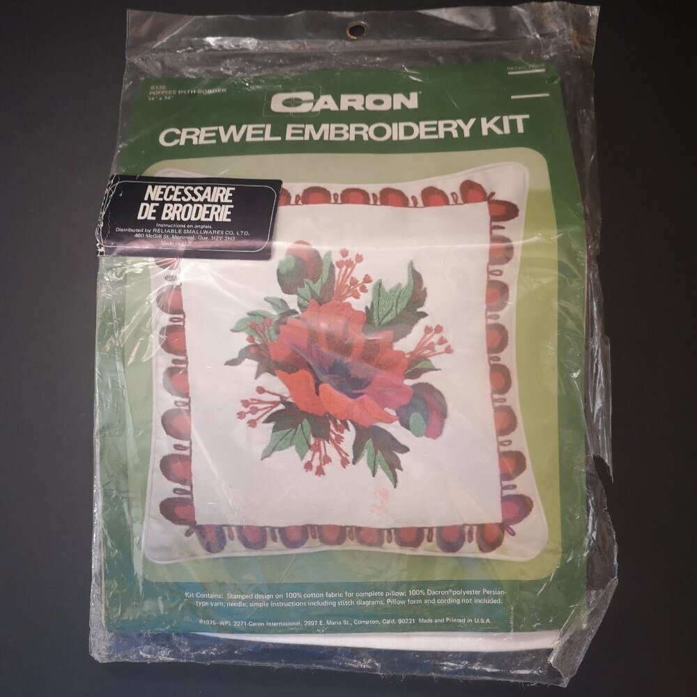 Caron Crewel Embroidery Kit #6135 Poppies with Border 14"x 14" New in Package